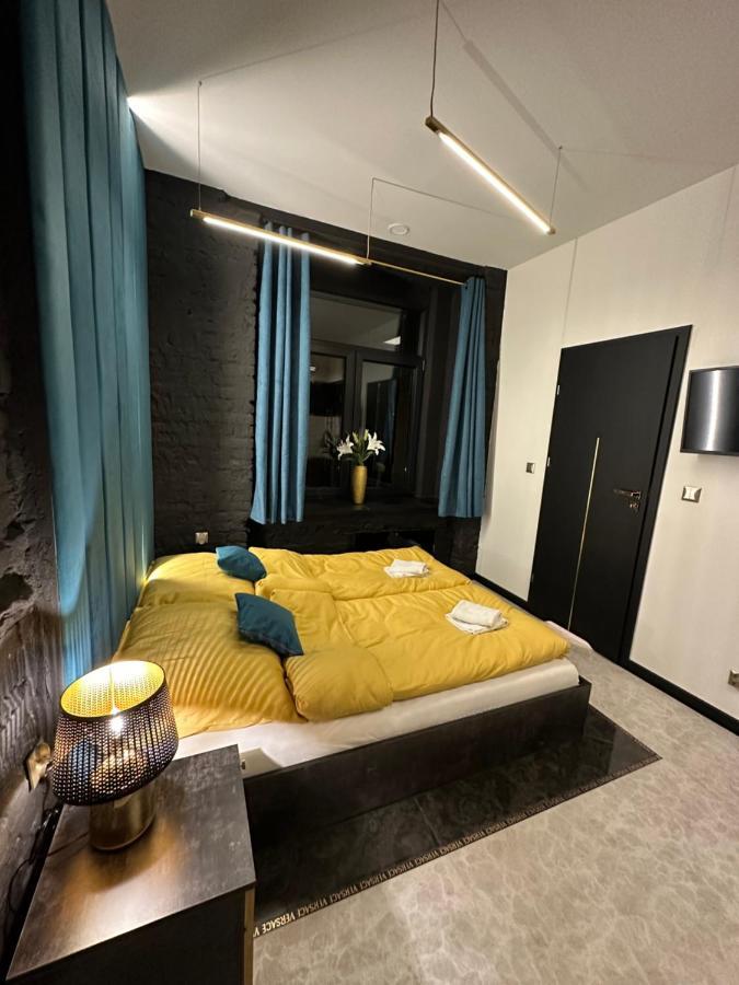 Darkhouse Versace Blue وودج المظهر الخارجي الصورة